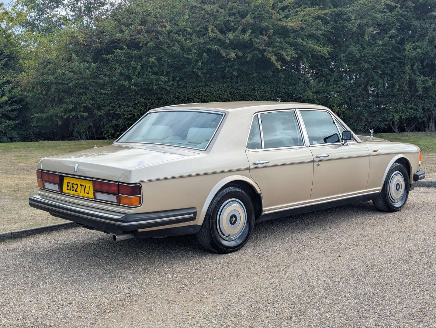 <p>1988 ROLLS ROYCE SILVER SPIRIT</p>