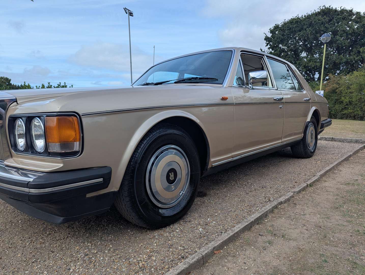 <p>1988 ROLLS ROYCE SILVER SPIRIT</p>