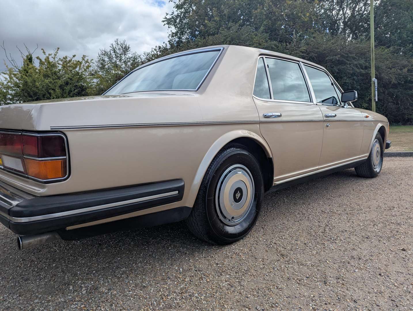 <p>1988 ROLLS ROYCE SILVER SPIRIT</p>