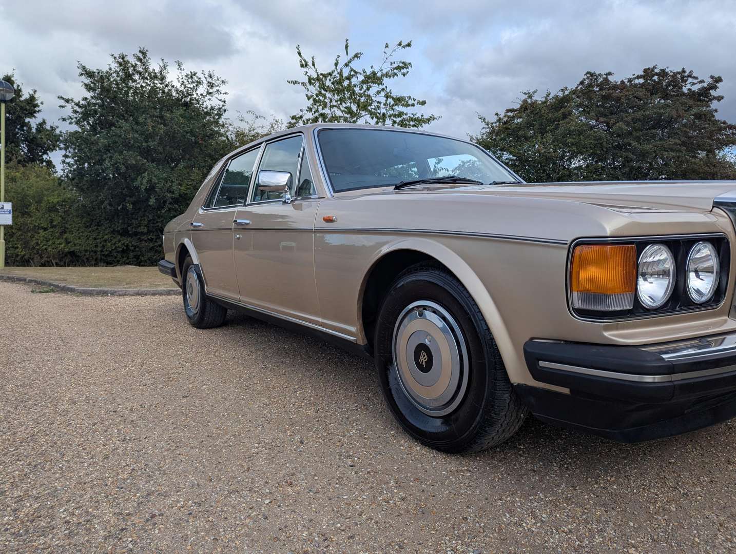 <p>1988 ROLLS ROYCE SILVER SPIRIT</p>