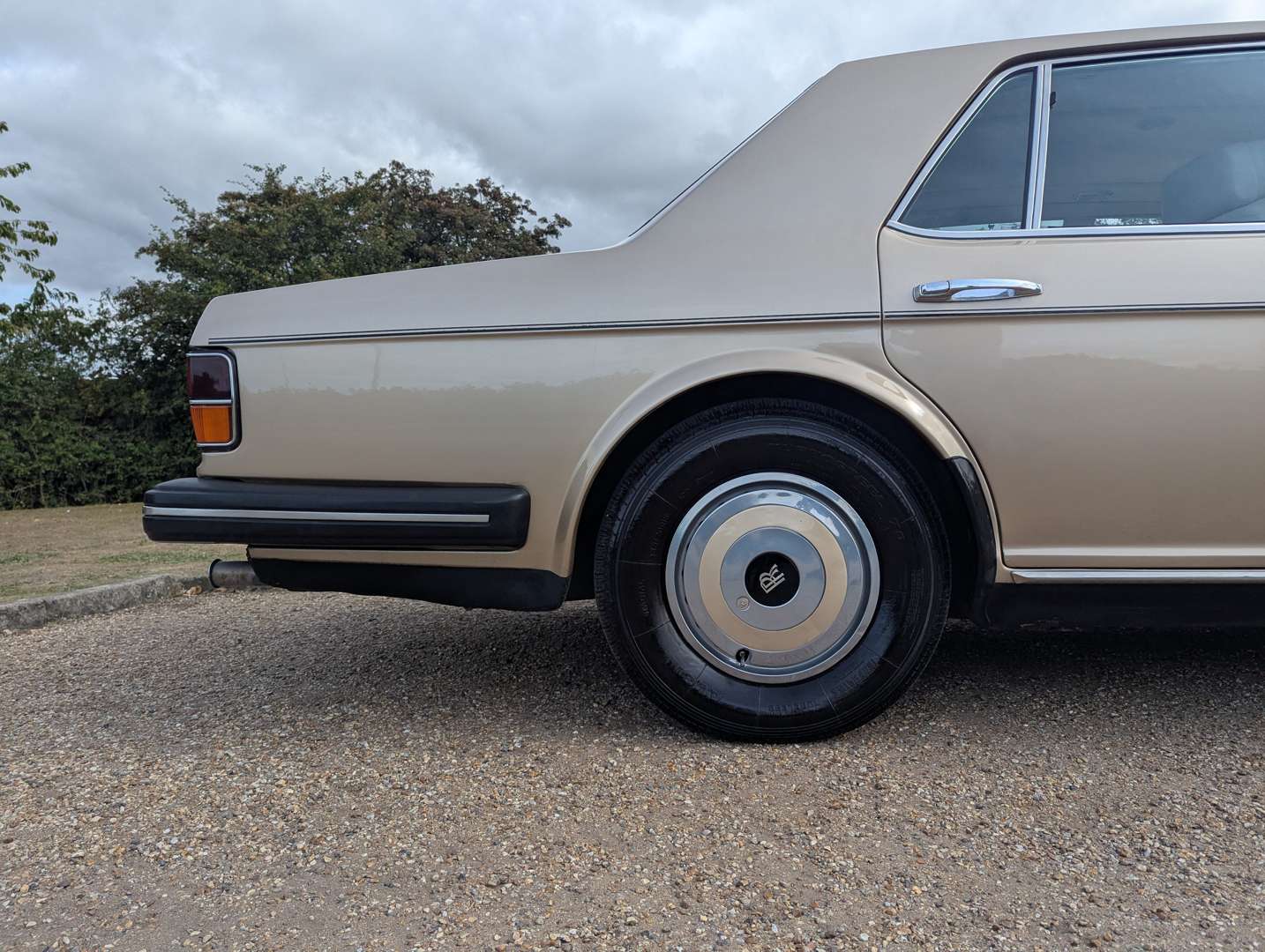 <p>1988 ROLLS ROYCE SILVER SPIRIT</p>