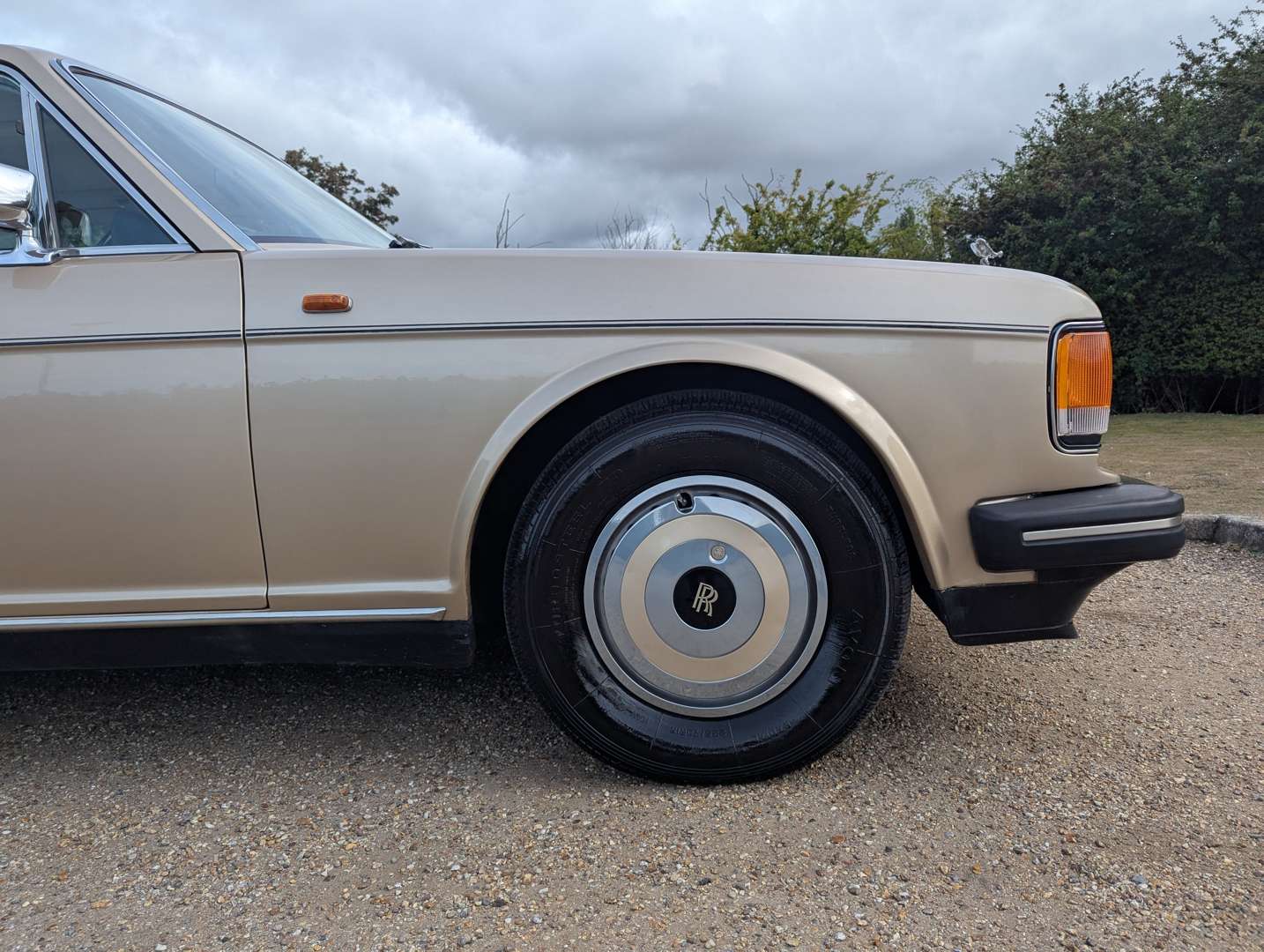 <p>1988 ROLLS ROYCE SILVER SPIRIT</p>