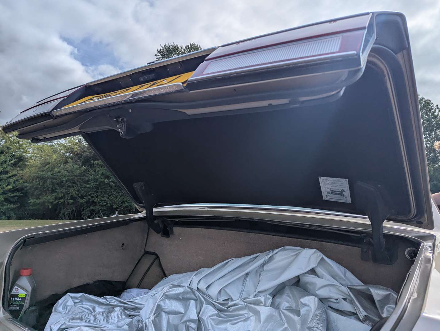 <p>1988 ROLLS ROYCE SILVER SPIRIT</p>