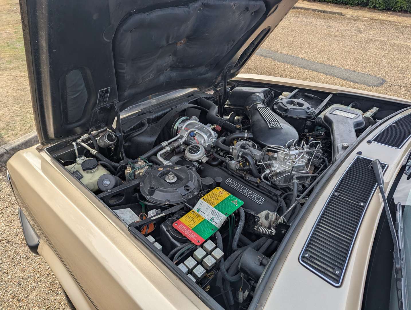 <p>1988 ROLLS ROYCE SILVER SPIRIT</p>