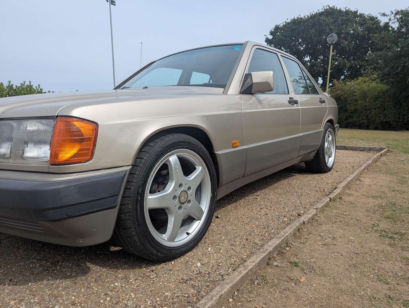 <p>1991 MERCEDES 190E 2.0 AUTO</p>