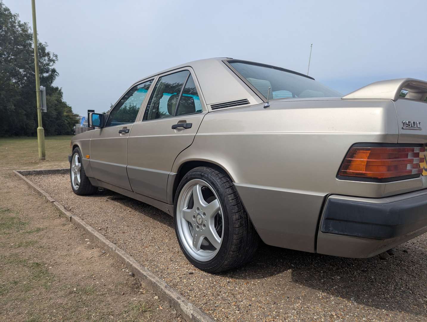 <p>1991 MERCEDES 190E 2.0 AUTO</p>