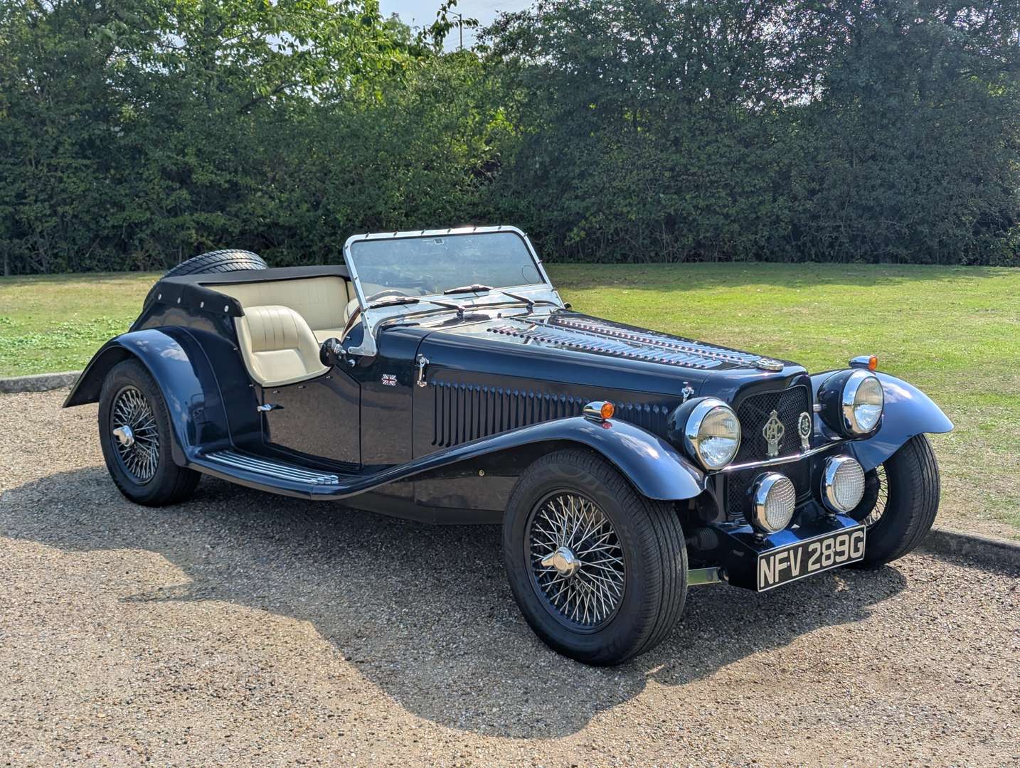 <p>1969 NG TF ROADSTER</p>