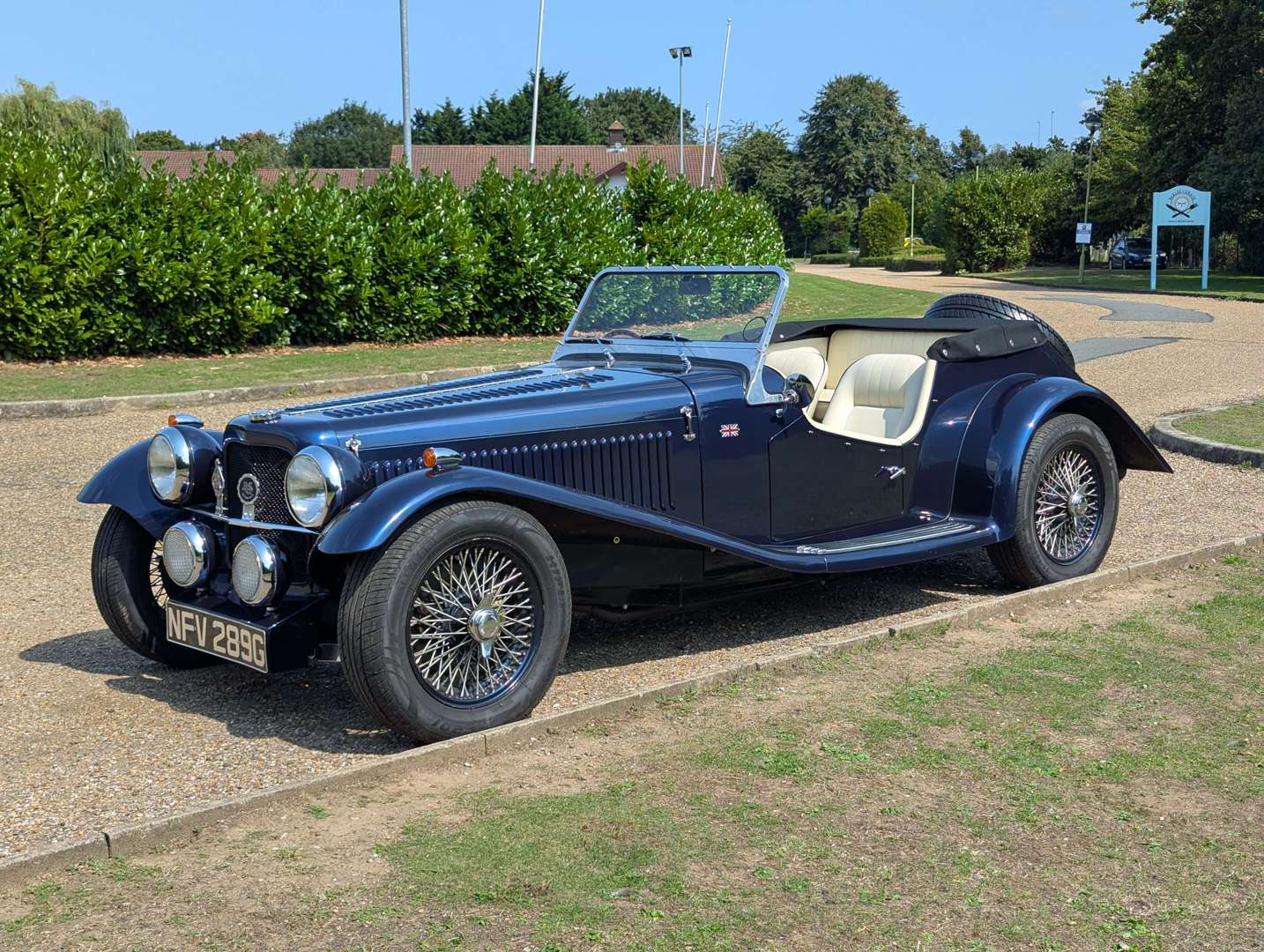 <p>1969 NG TF ROADSTER</p>