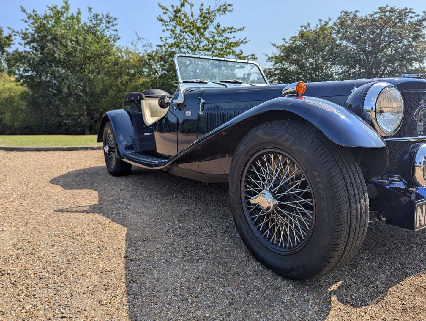 <p>1969 NG TF ROADSTER</p>