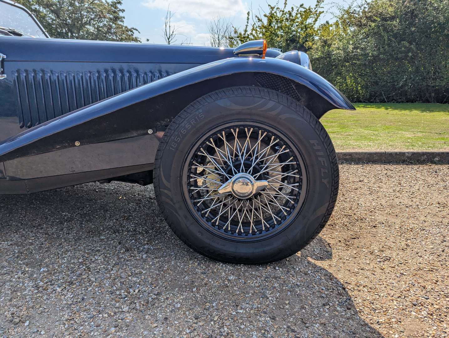 <p>1969 NG TF ROADSTER</p>