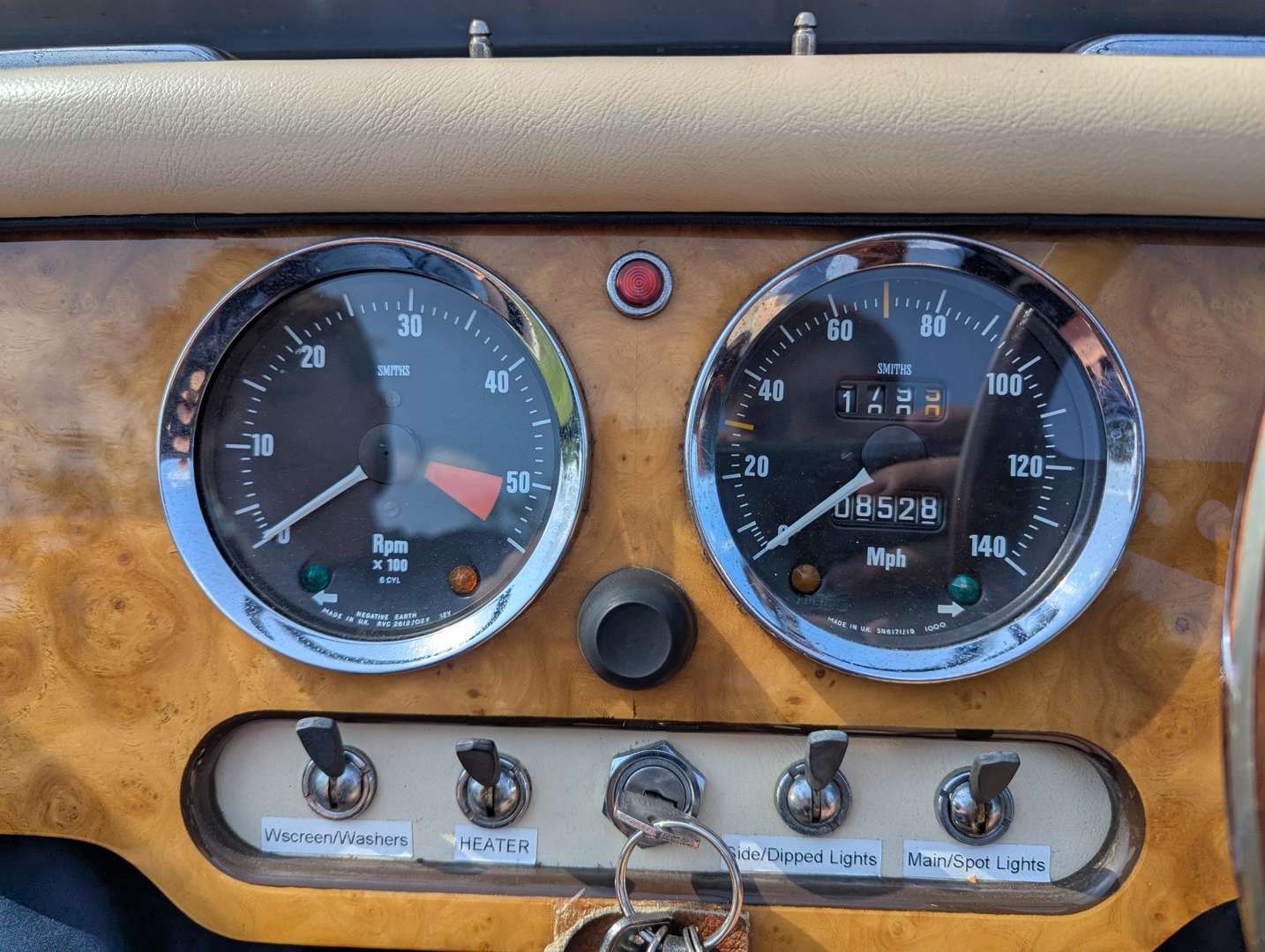 <p>1969 NG TF ROADSTER</p>