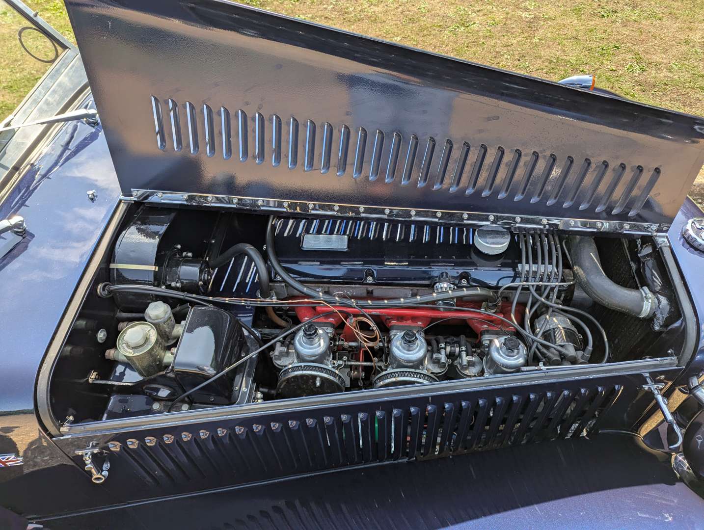 <p>1969 NG TF ROADSTER</p>