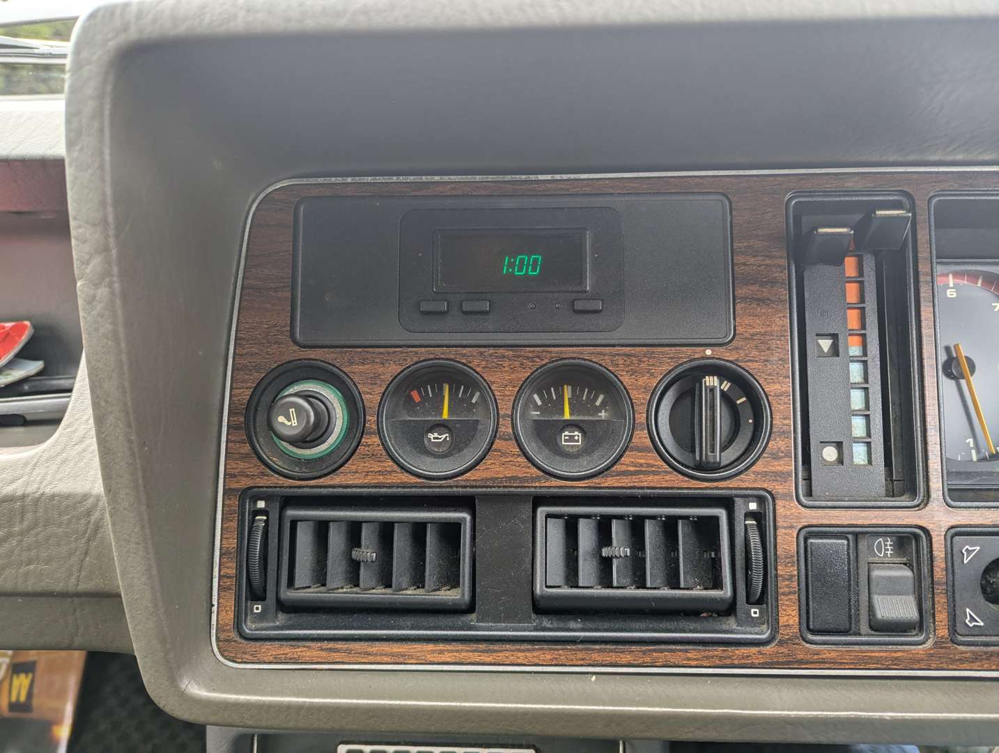 <p>1982 FORD GRANADA 2.3 V6 GL</p>