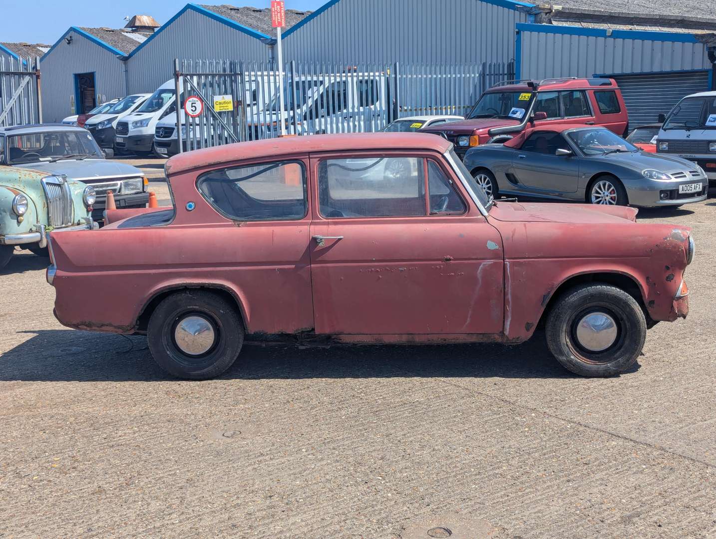 <p>1968 FORD ANGLIA 105E</p>