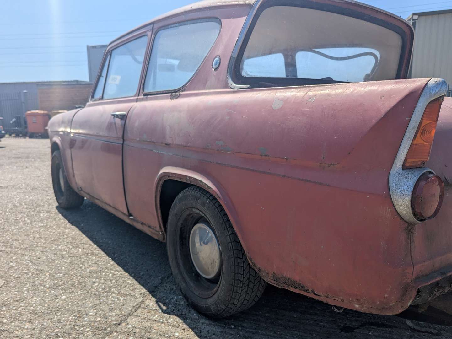 <p>1968 FORD ANGLIA 105E</p>