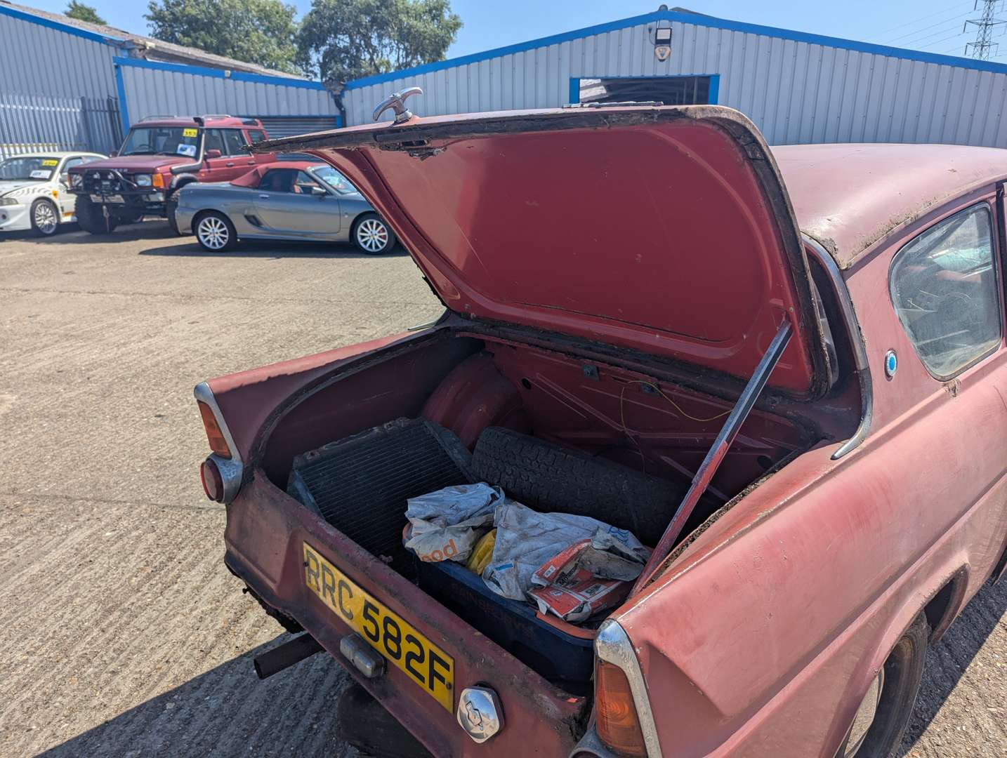 <p>1968 FORD ANGLIA 105E</p>