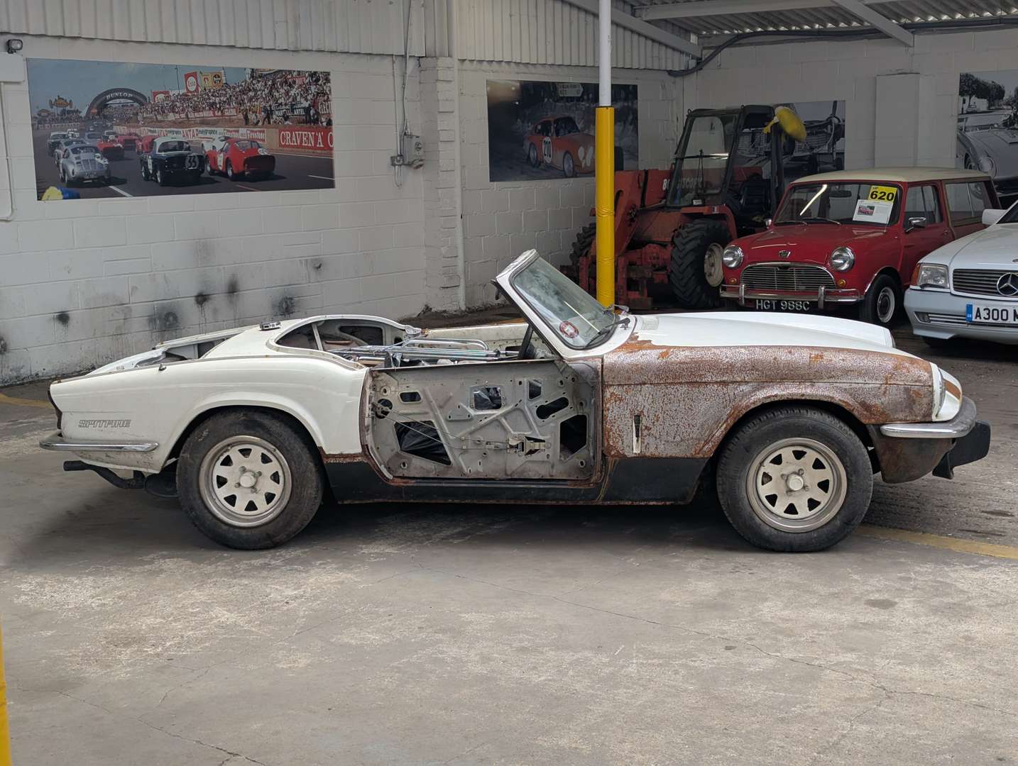 <p>1977 TRIUMPH SPITFIRE 1500</p>
