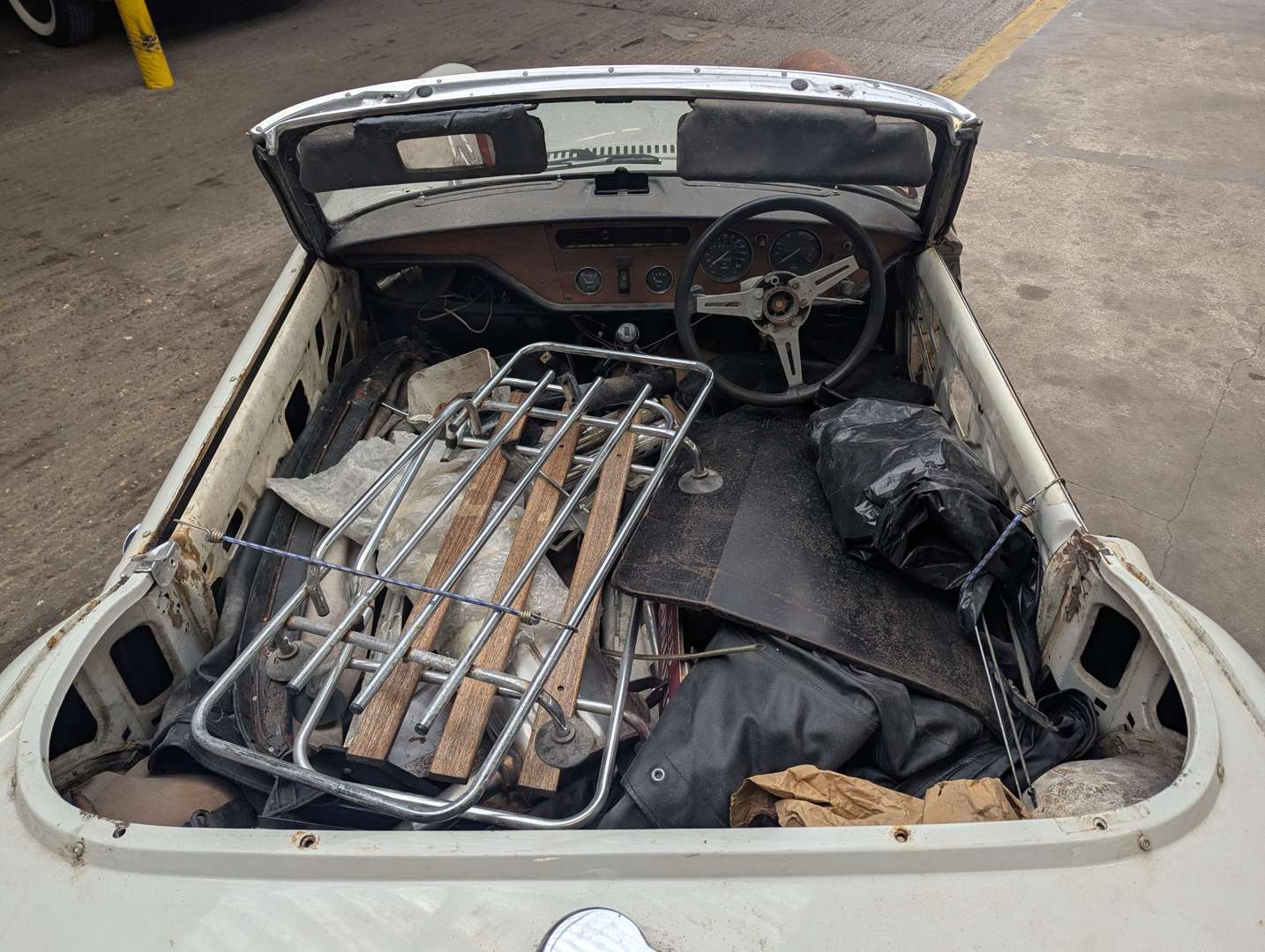 <p>1977 TRIUMPH SPITFIRE 1500</p>