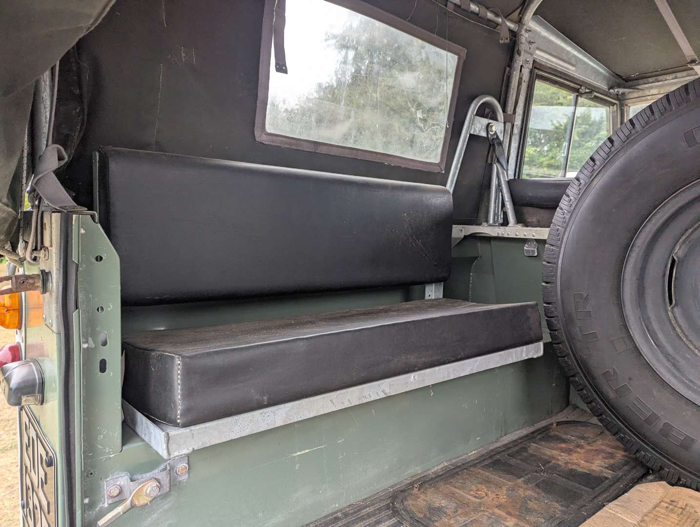 <p>1966 LAND ROVER SERIES IIA SWB</p>