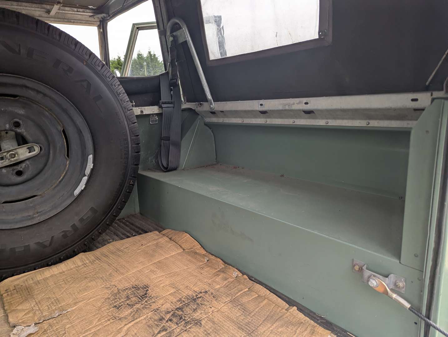 <p>1966 LAND ROVER SERIES IIA SWB</p>