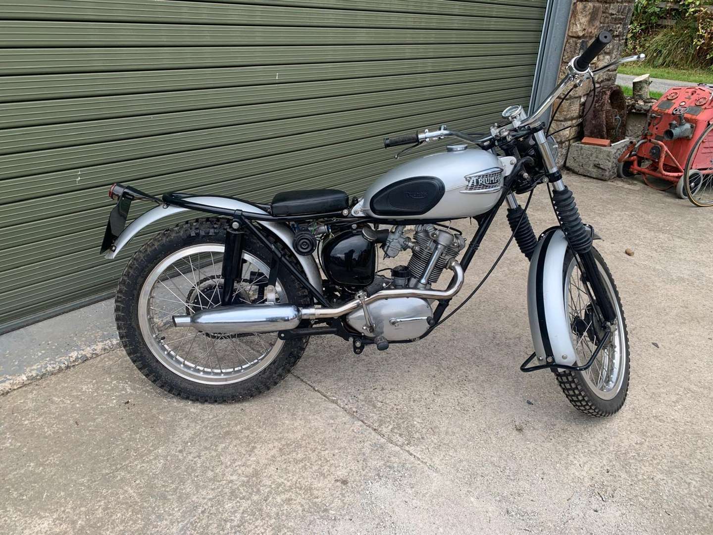 <p>1964 TRIUMPH TIGER CUB TRIALS</p>