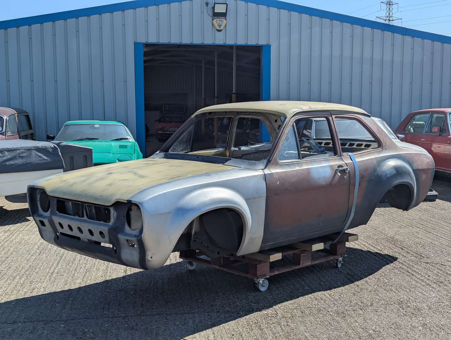 <p>1969 FORD ESCORT MK1 SHELL</p>