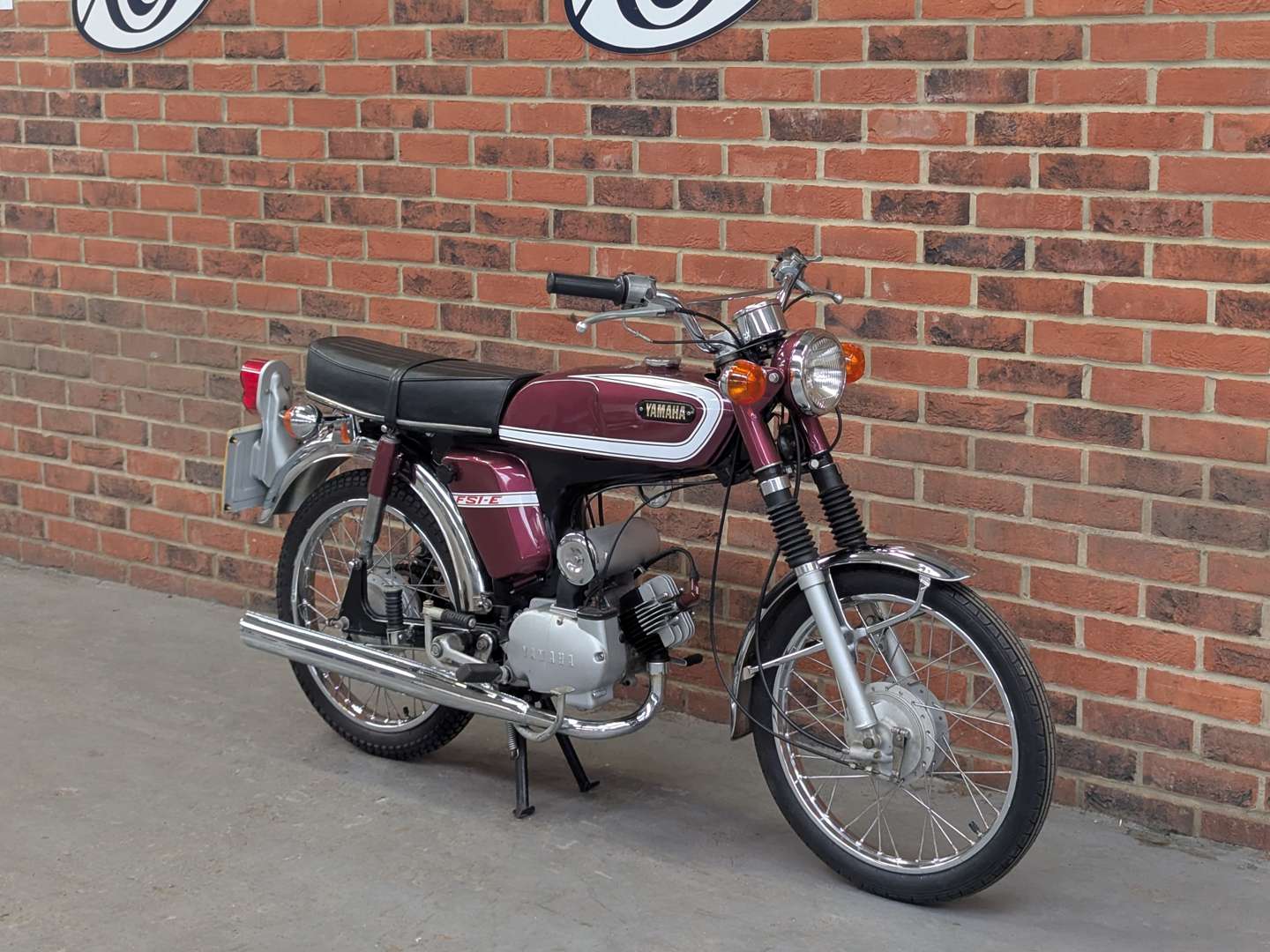 <p>1974 YAMAHA FS1E</p>