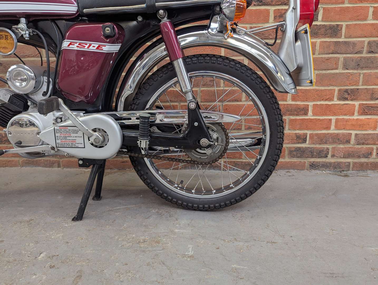 <p>1974 YAMAHA FS1E</p>