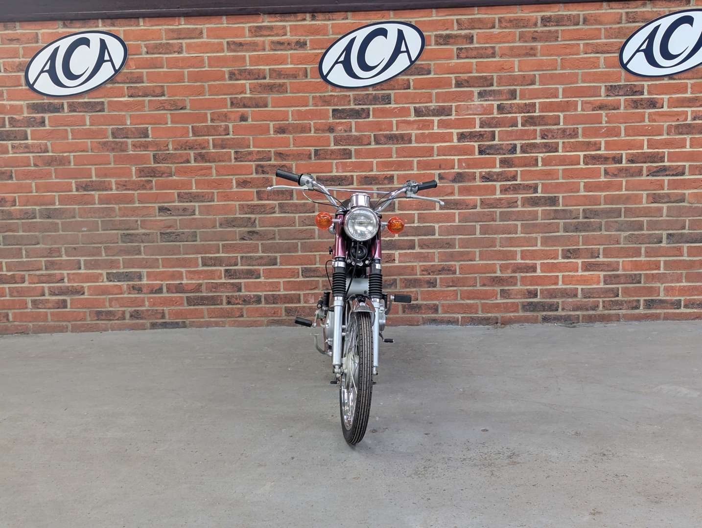 <p>1974 YAMAHA FS1E</p>