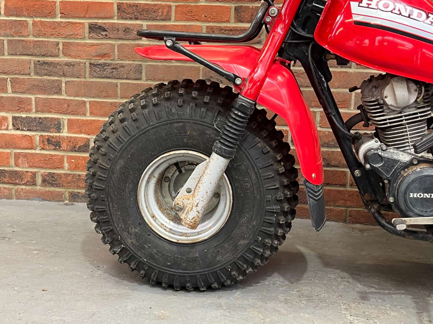 <p>1985 HONDA ATC 200 ES ‘BIG RED’ TRIKE</p>