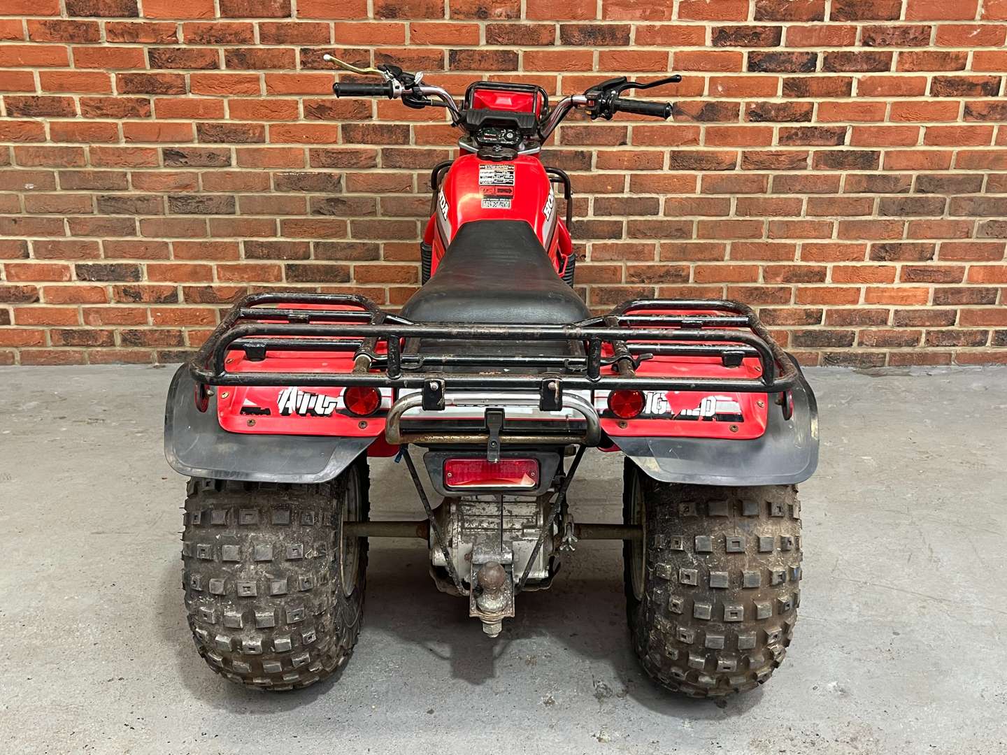 <p>1985 HONDA ATC 200 ES ‘BIG RED’ TRIKE</p>