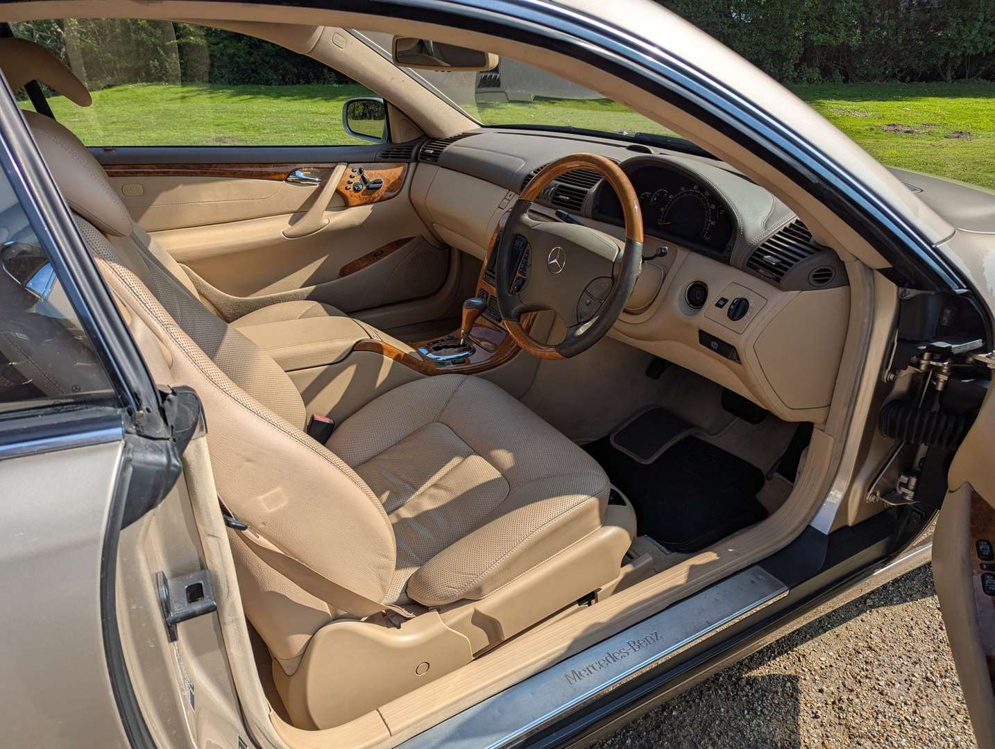 <p>2000 MERCEDES CL500 AUTO</p>