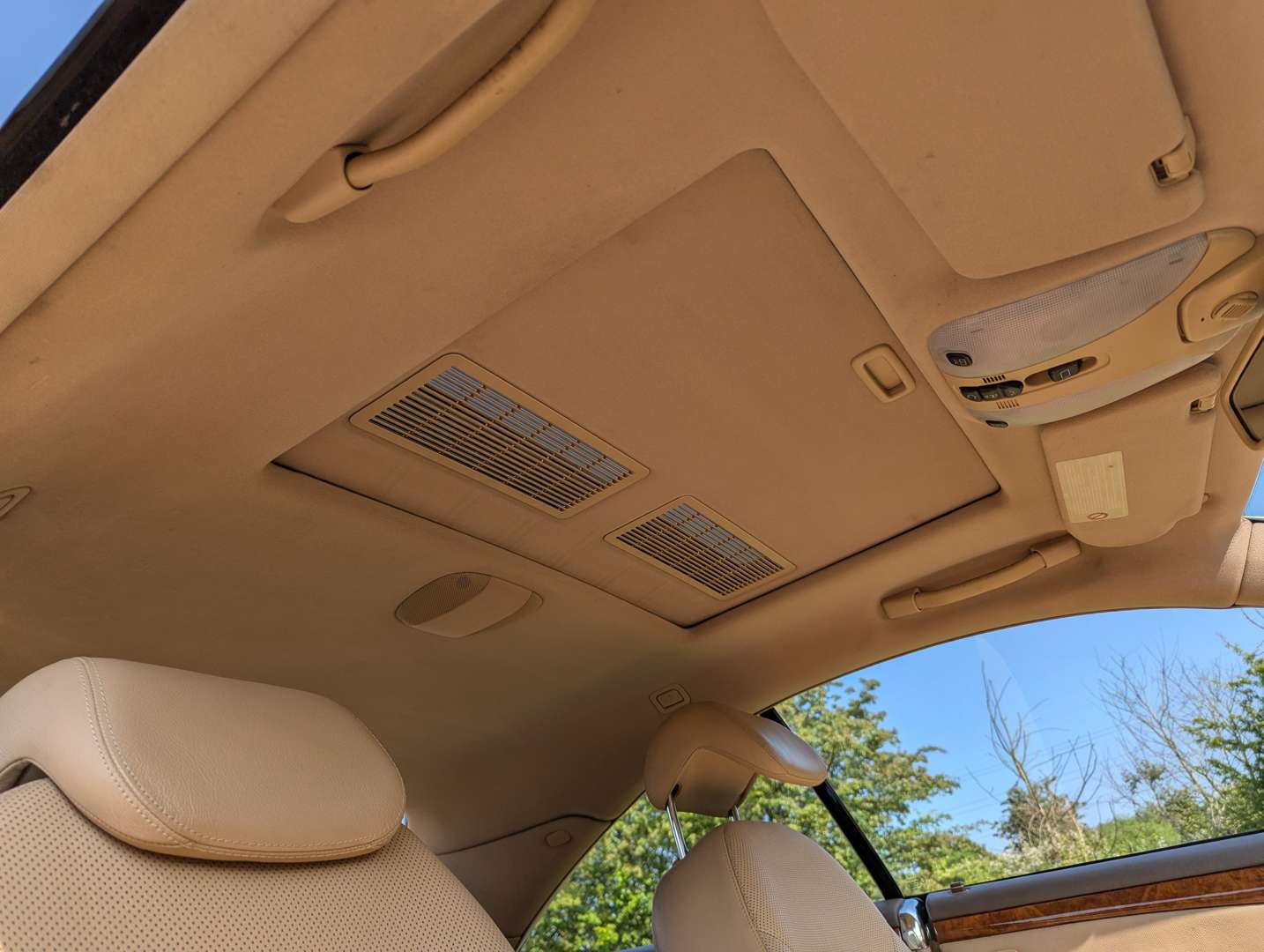 <p>2000 MERCEDES CL500 AUTO</p>