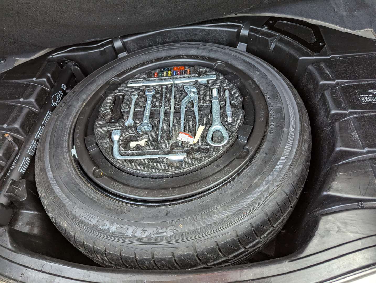 <p>2000 MERCEDES CL500 AUTO</p>