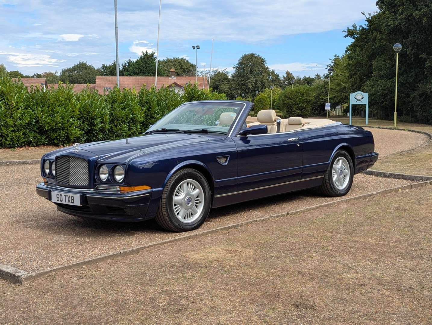 <p>1996 BENTLEY AZURE</p>