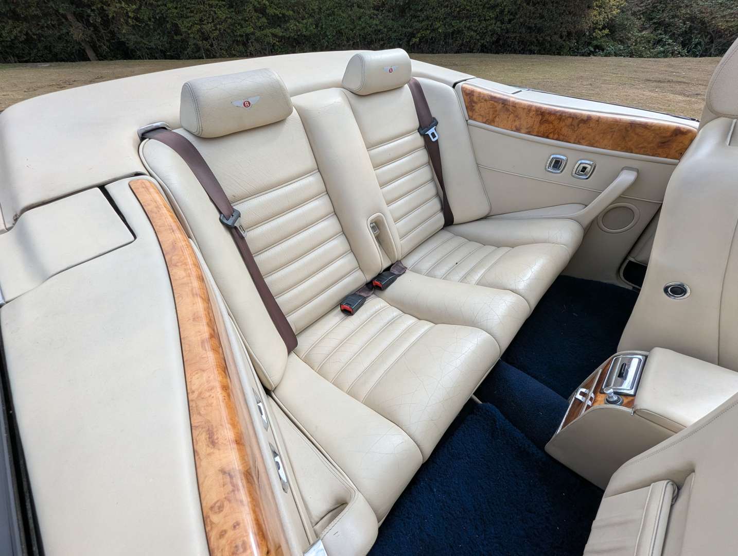 <p>1996 BENTLEY AZURE</p>