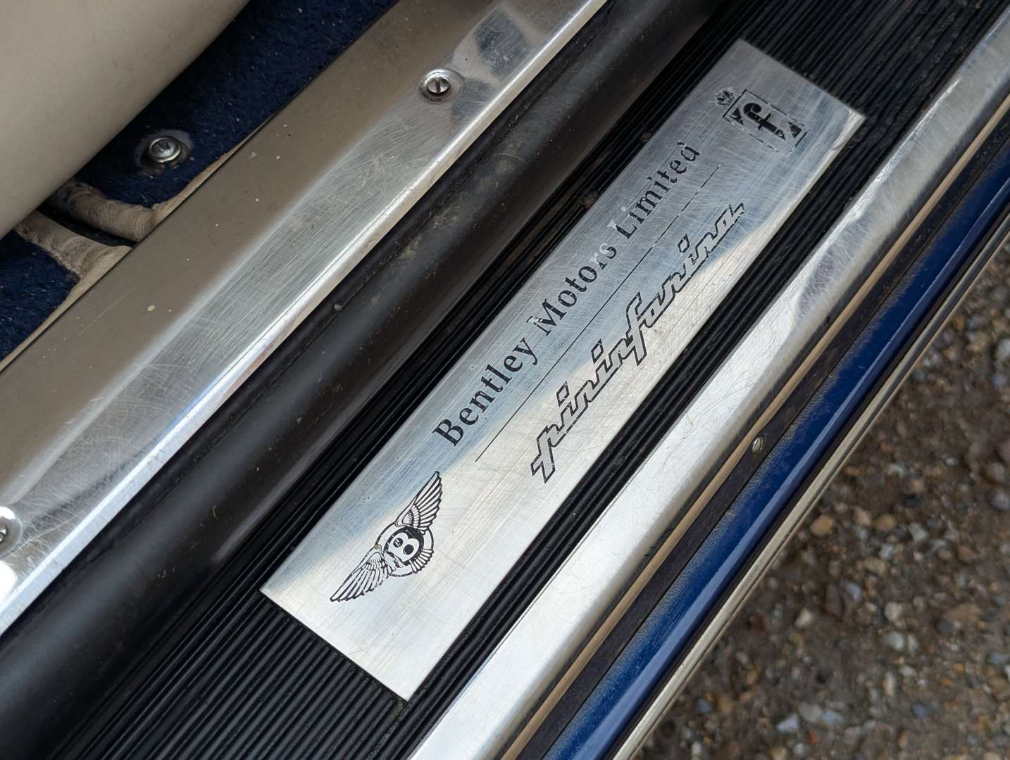 <p>1996 BENTLEY AZURE</p>