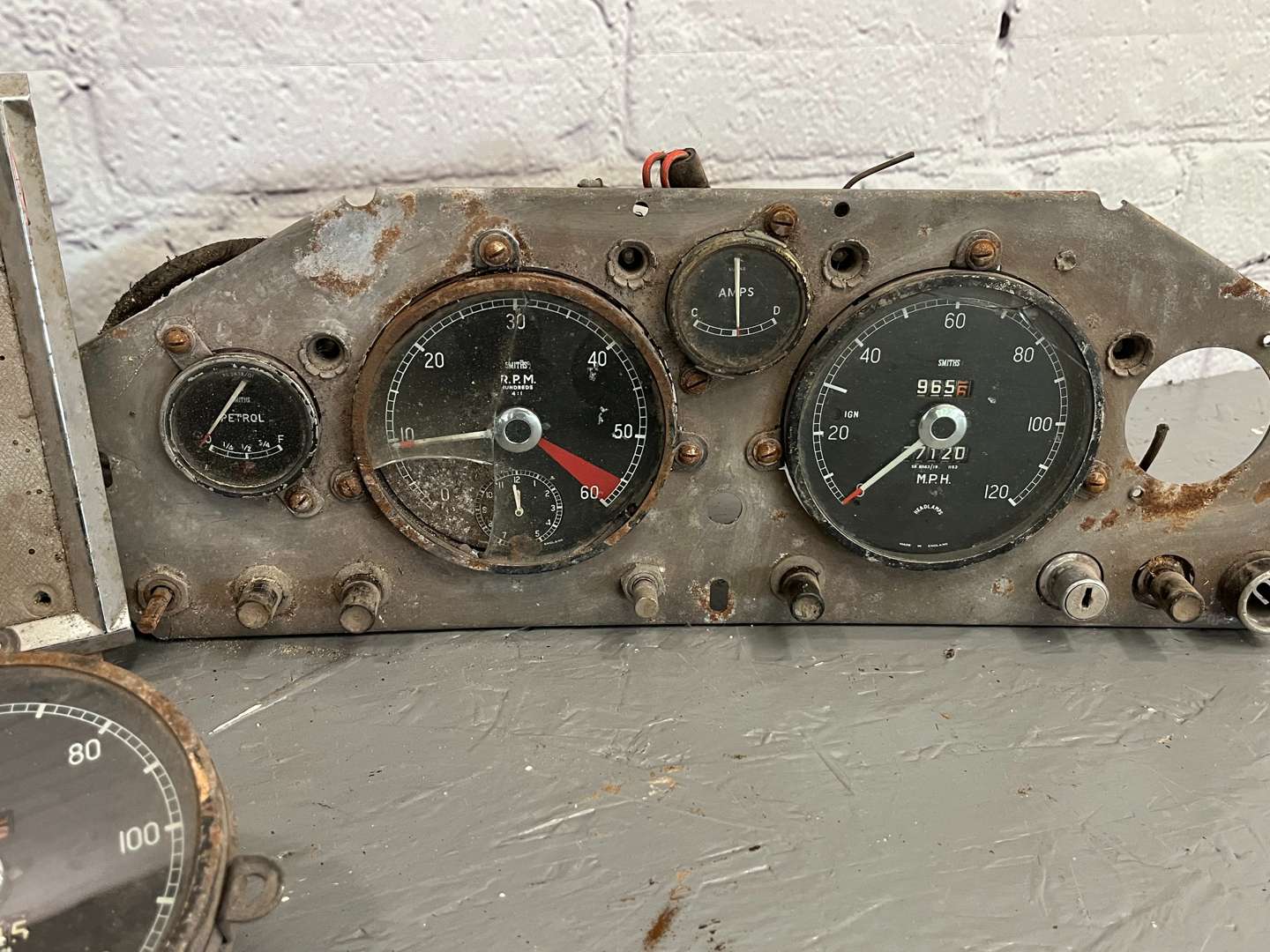 <p>Box Jaguar Car Dials From Jaguar XK150, Mk 1 & 2 Etc</p>