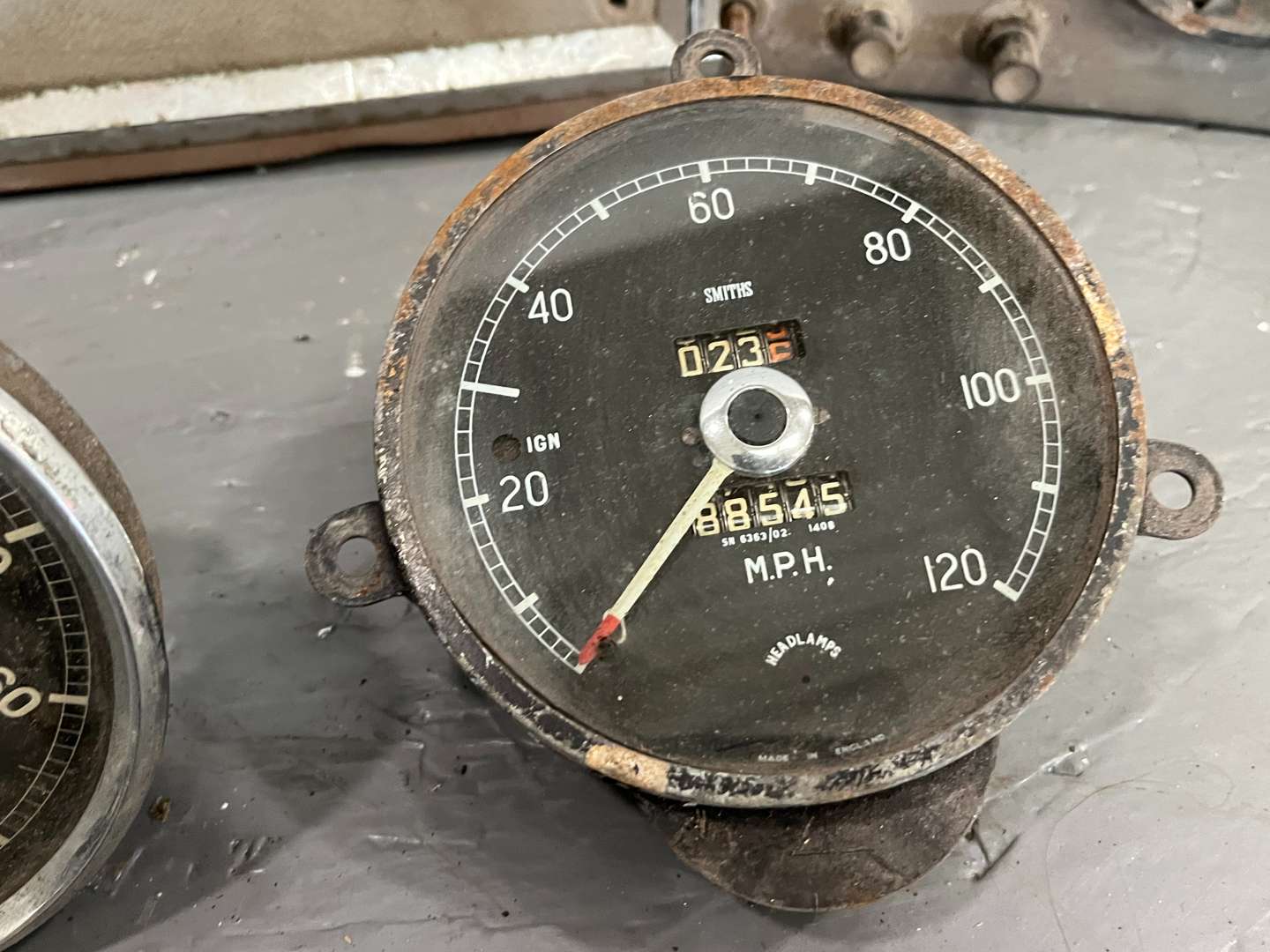 <p>Box Jaguar Car Dials From Jaguar XK150, Mk 1 & 2 Etc</p>