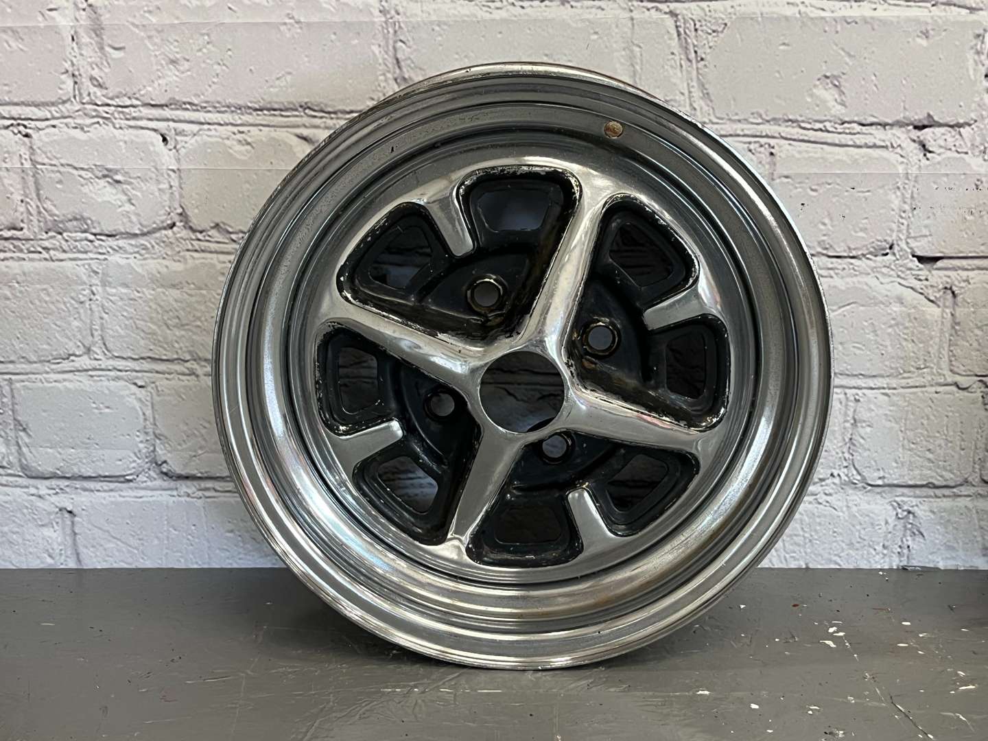 <p>Set of Four MGB Chrome Rostyle Wheels</p>