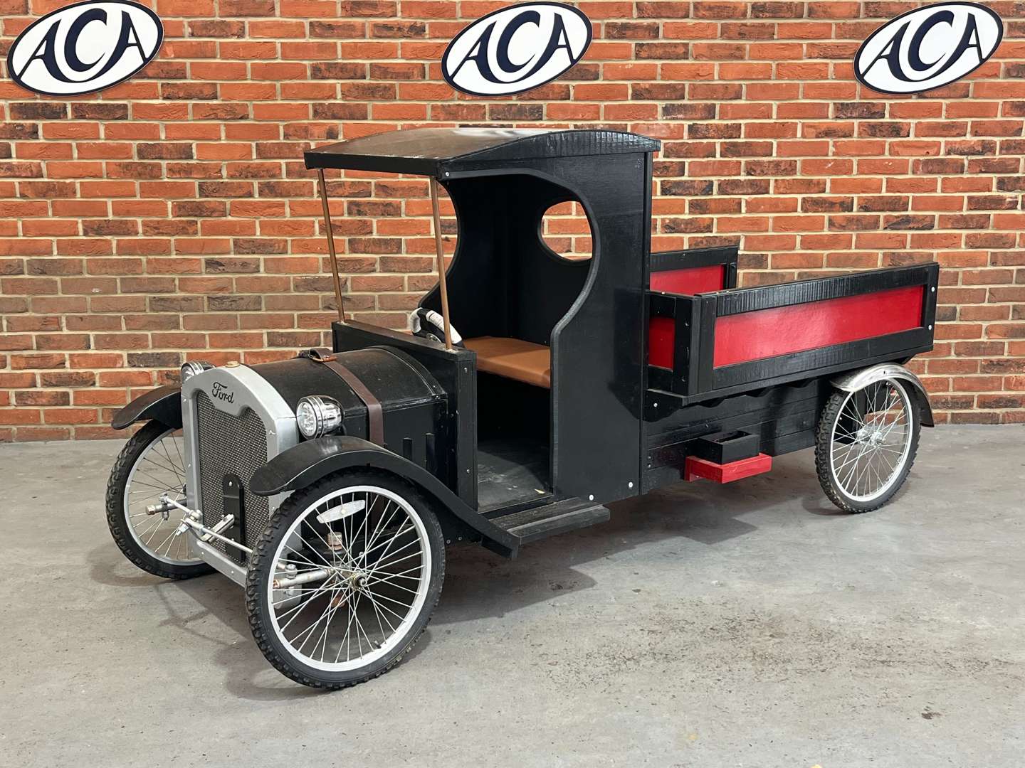<p>Model T Ford Soap Box&nbsp;</p>