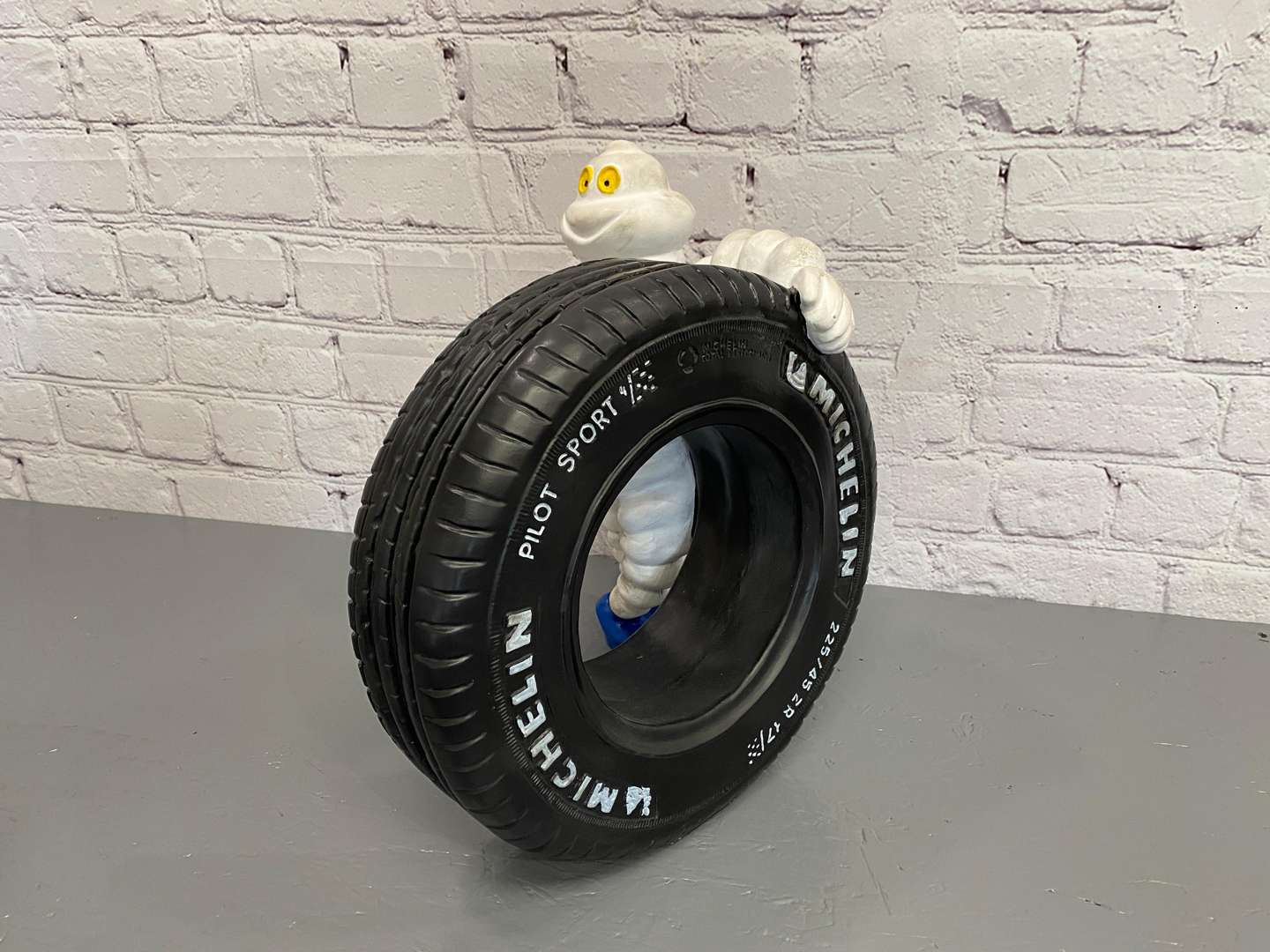 <p>Michelin Advertising Figure&nbsp;</p>