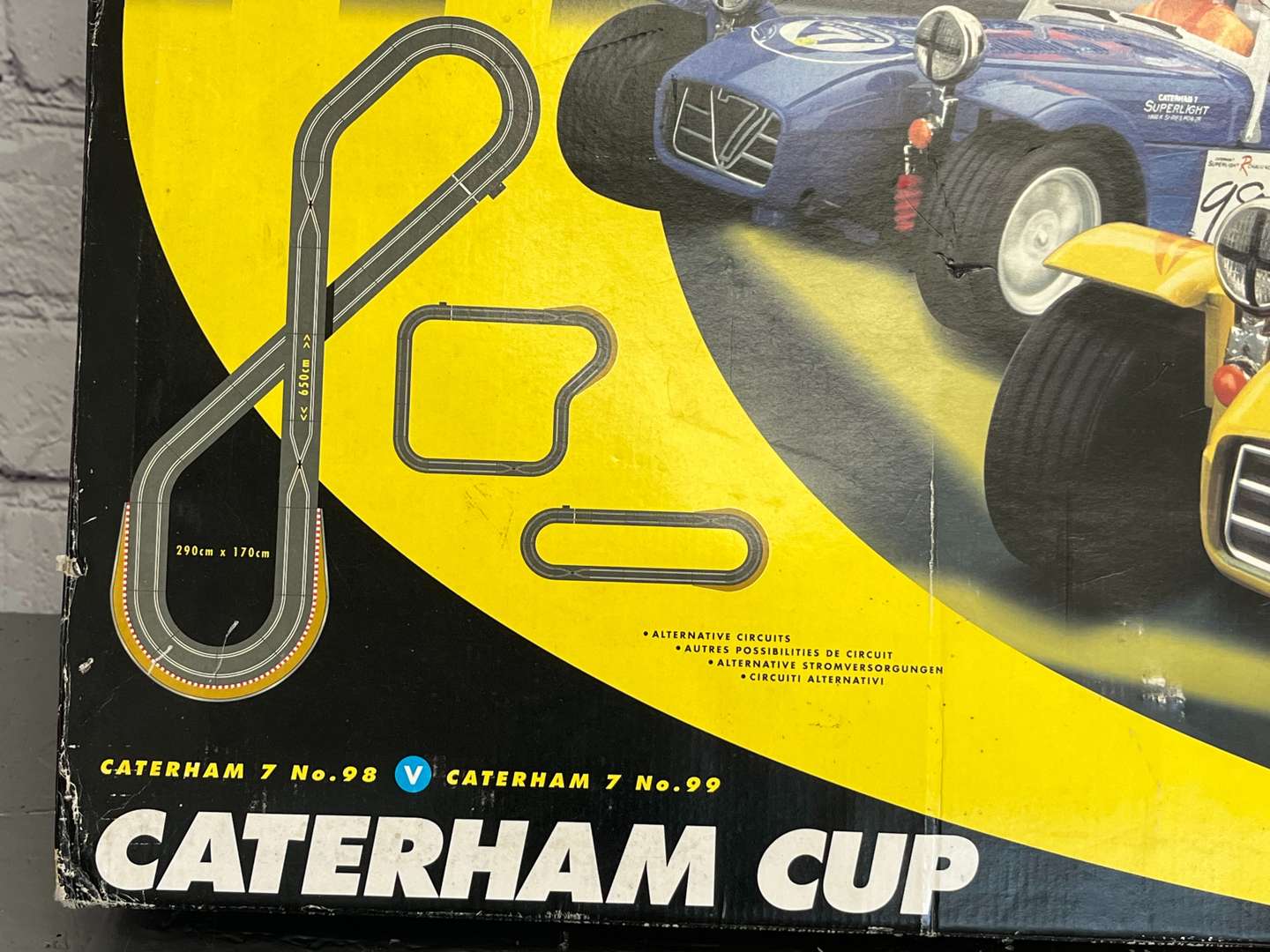 <p>Scalextric Boxed Caterham Cup Set&nbsp;</p>
