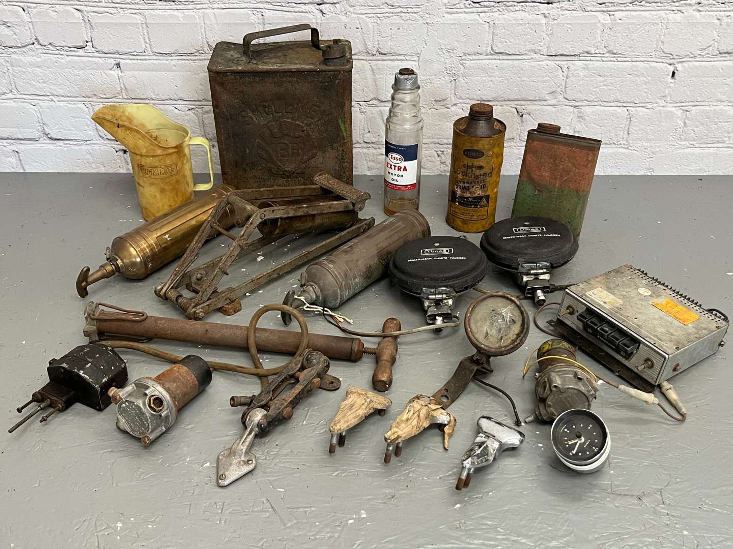 <p>Auto jumblers Lot&nbsp;</p>