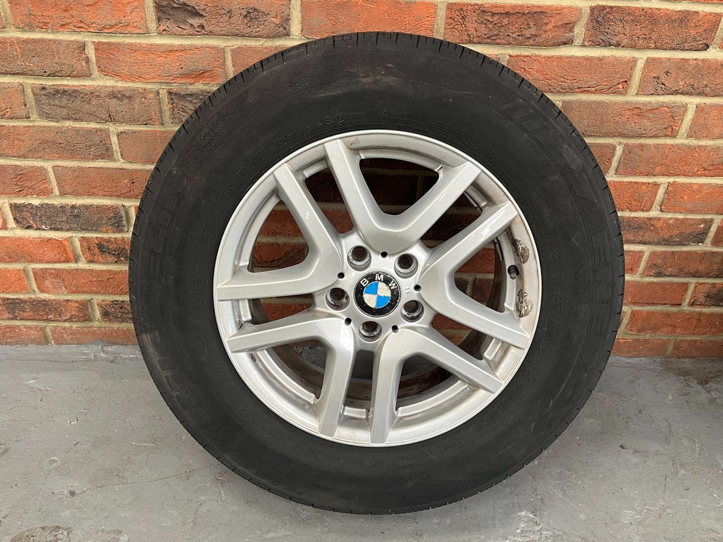 <p>Set of Four BMW Alloy Wheels</p>