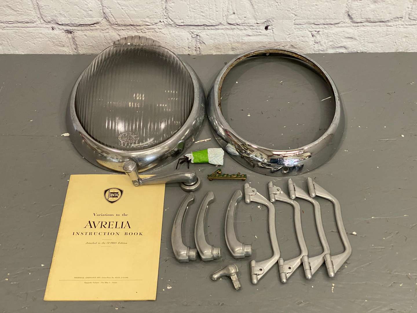 <p>Lancia, mixed lot comprising two various grilles,</p>