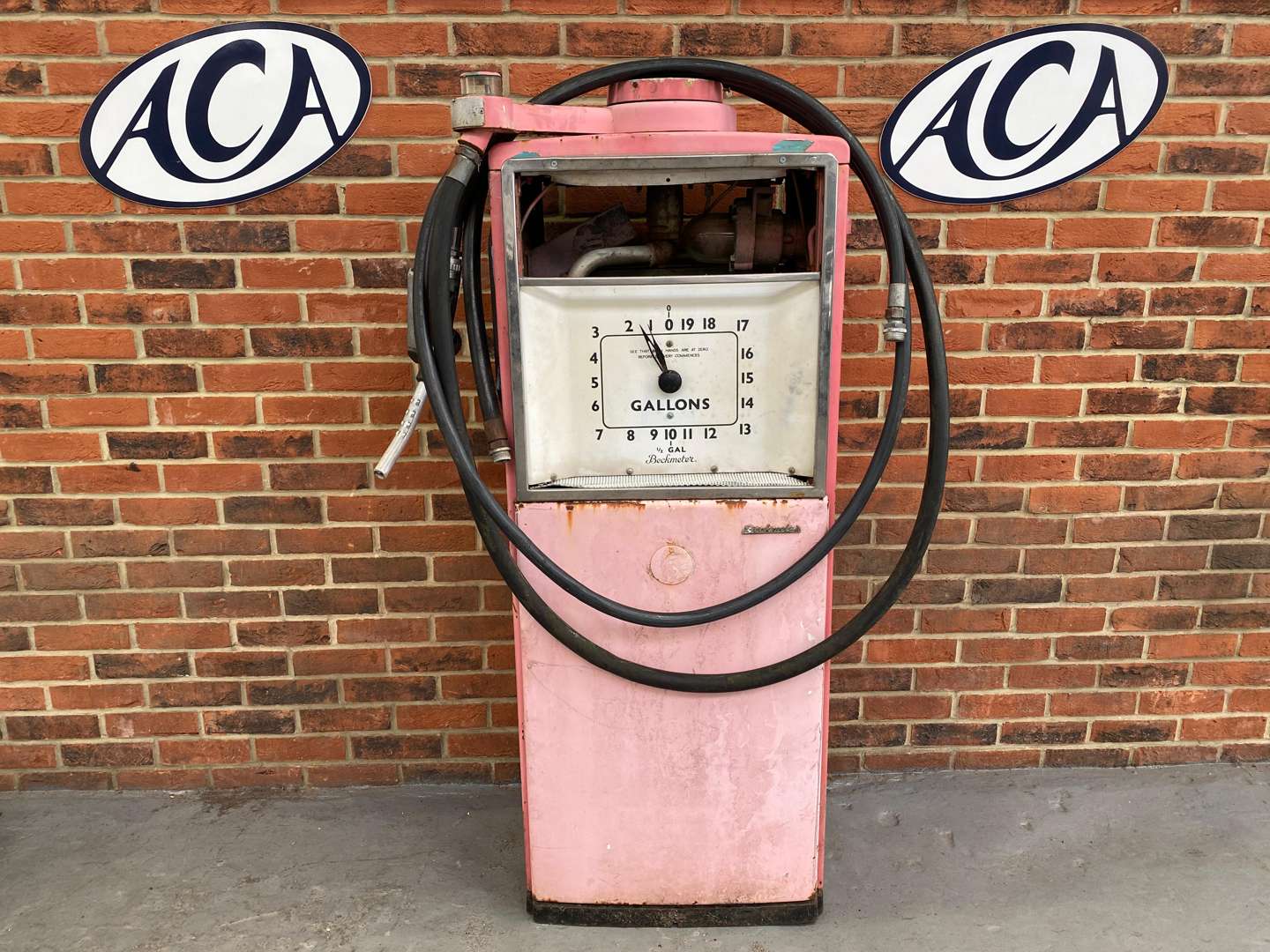 <p>Beckmeter, M50P/DRA clock face fuel pump, 208365</p>