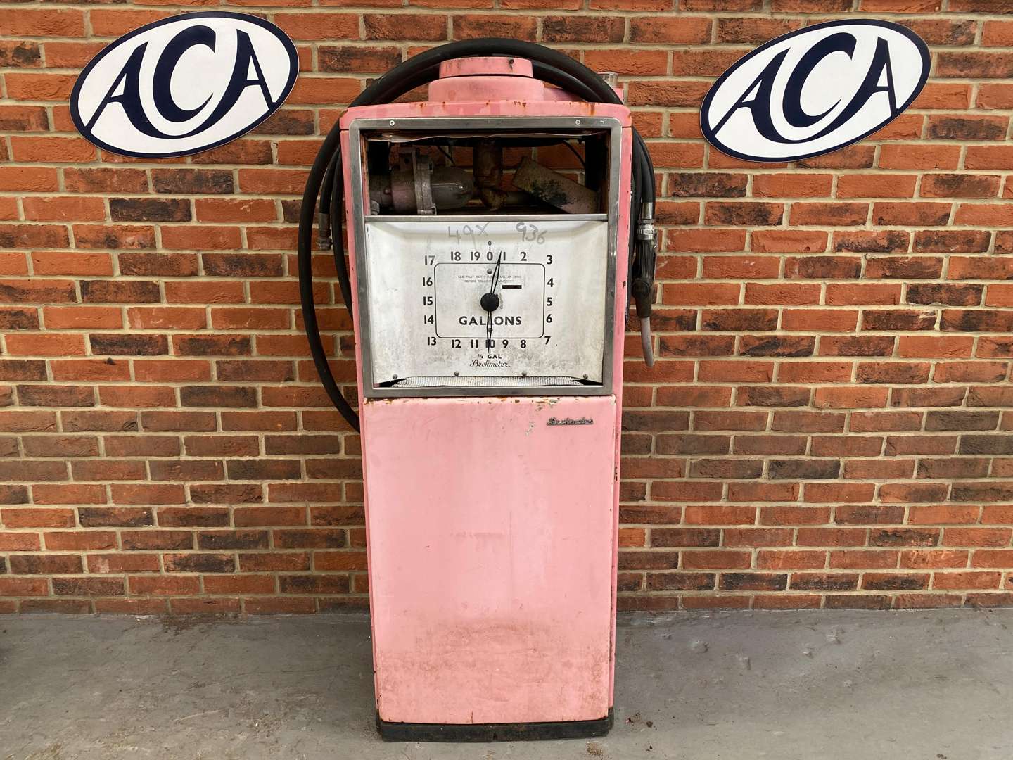 <p>Beckmeter, M50P/DRA clock face fuel pump, 208365</p>