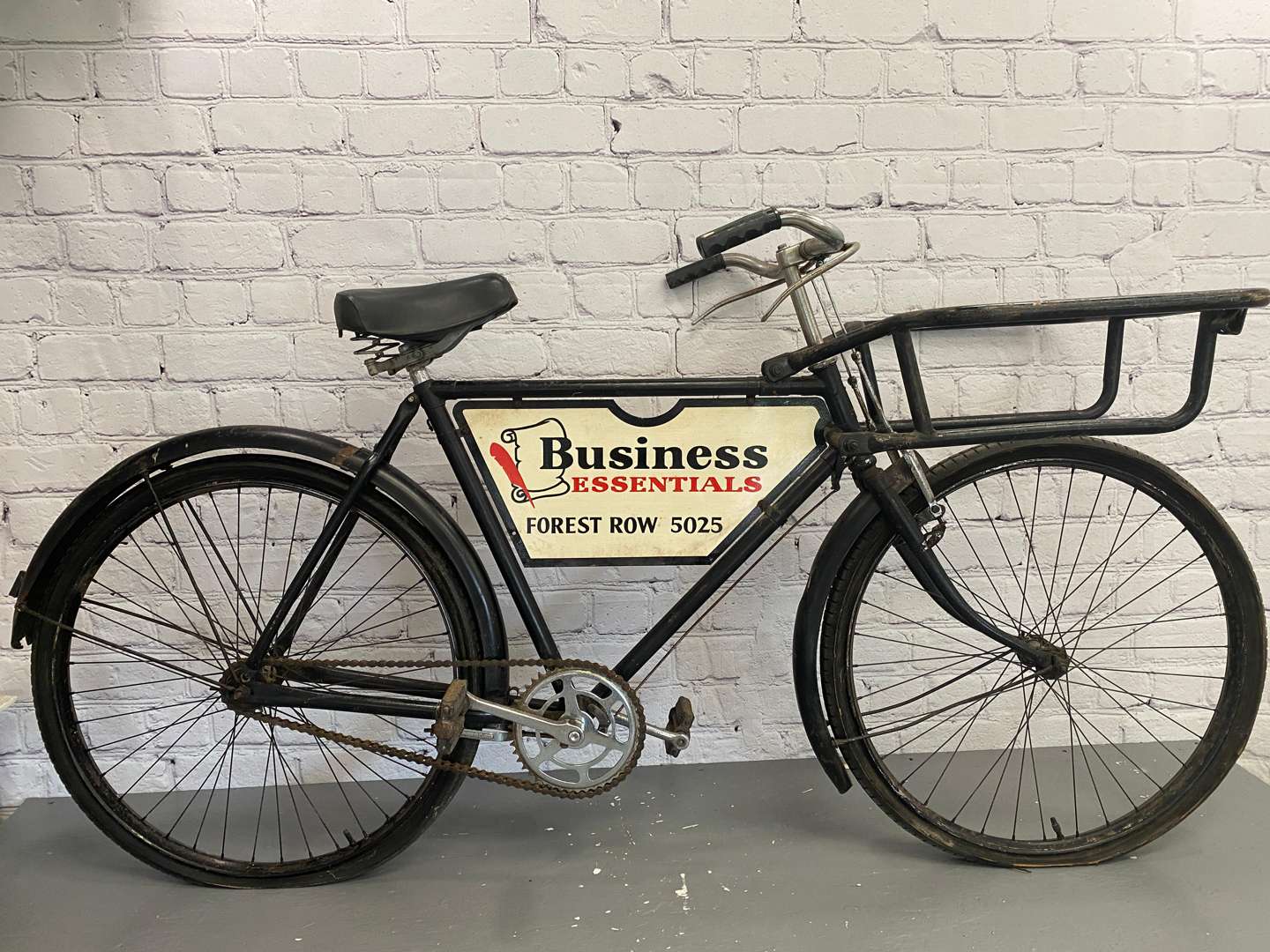 <p>Raleigh, Roadster, a mid 20th century, Trade bicycle,</p>
