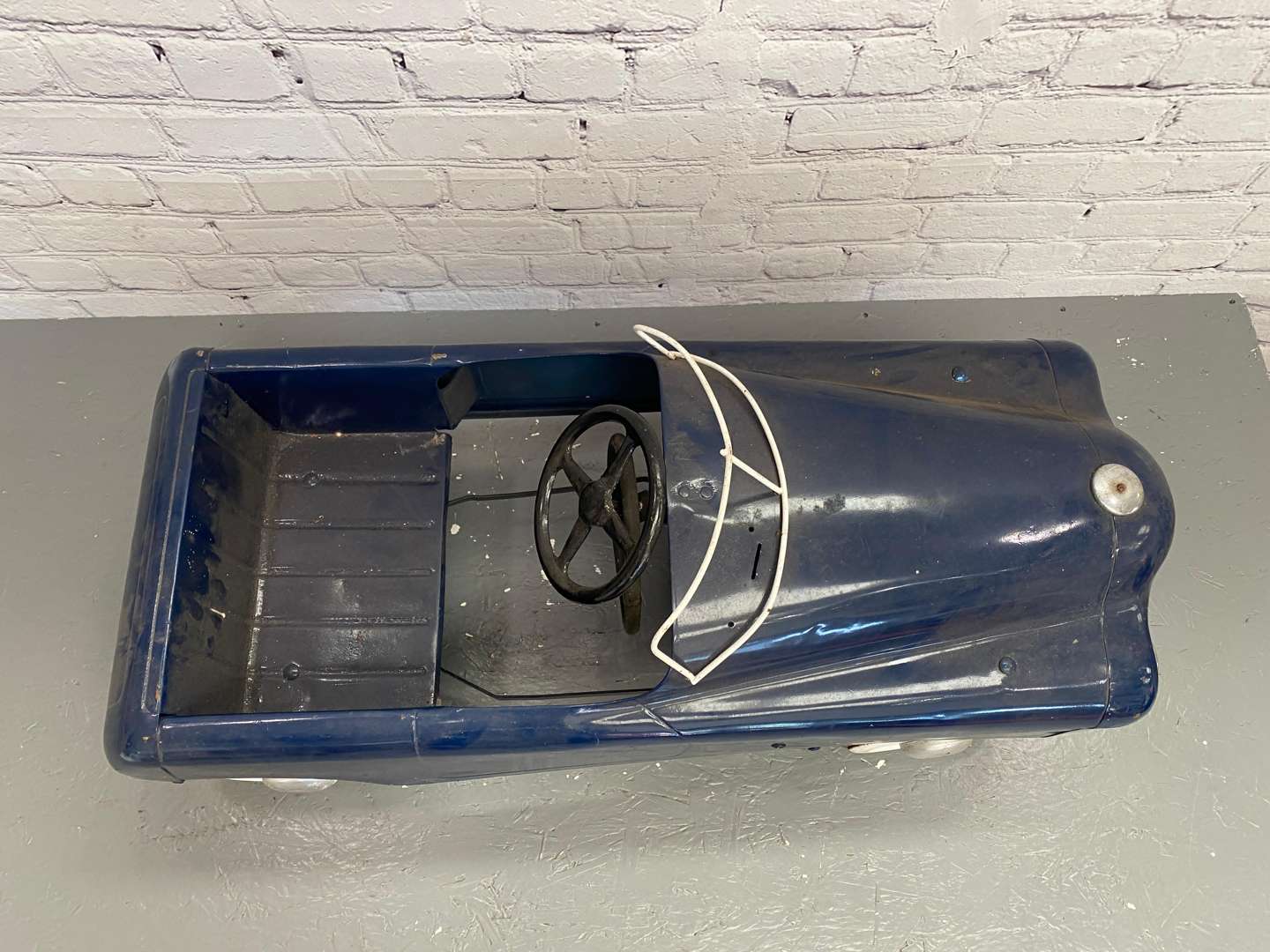 <p>Tri-ang, pressed steel pedal car,</p>